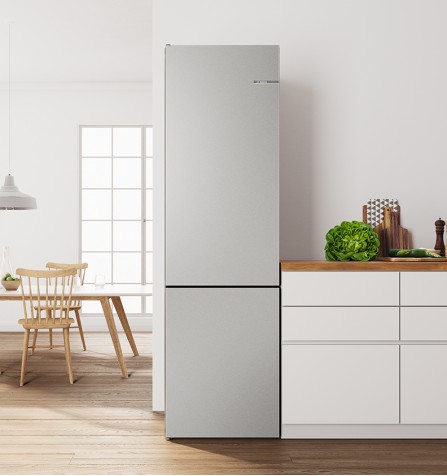 Холодильник со сменными цветными панелями Bosch KGN39IJ31R